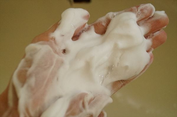 米肌肌潤石鹸3